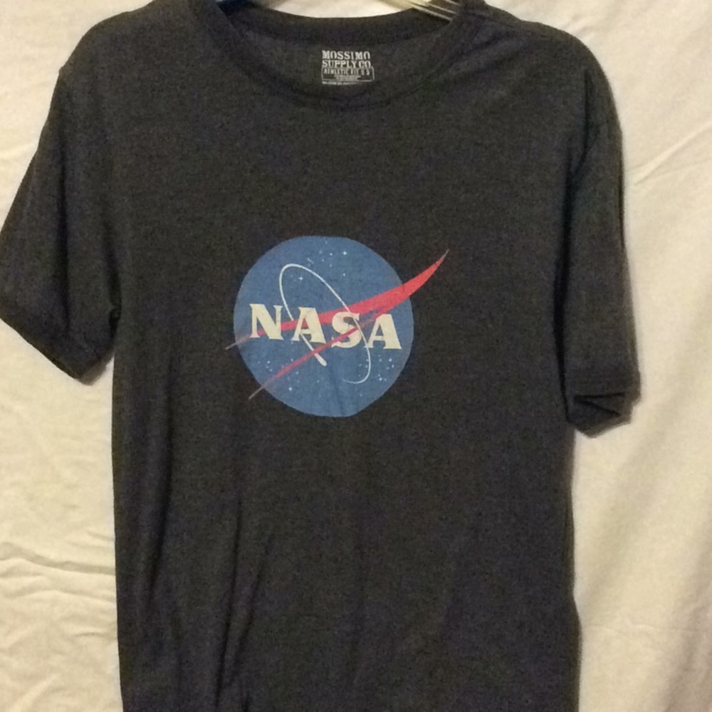 Men’s small nasa tee shirt